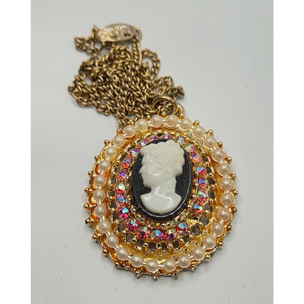 Vintage Cameo Pendant Necklace Faux Pearl Rhinestone Gold Tone